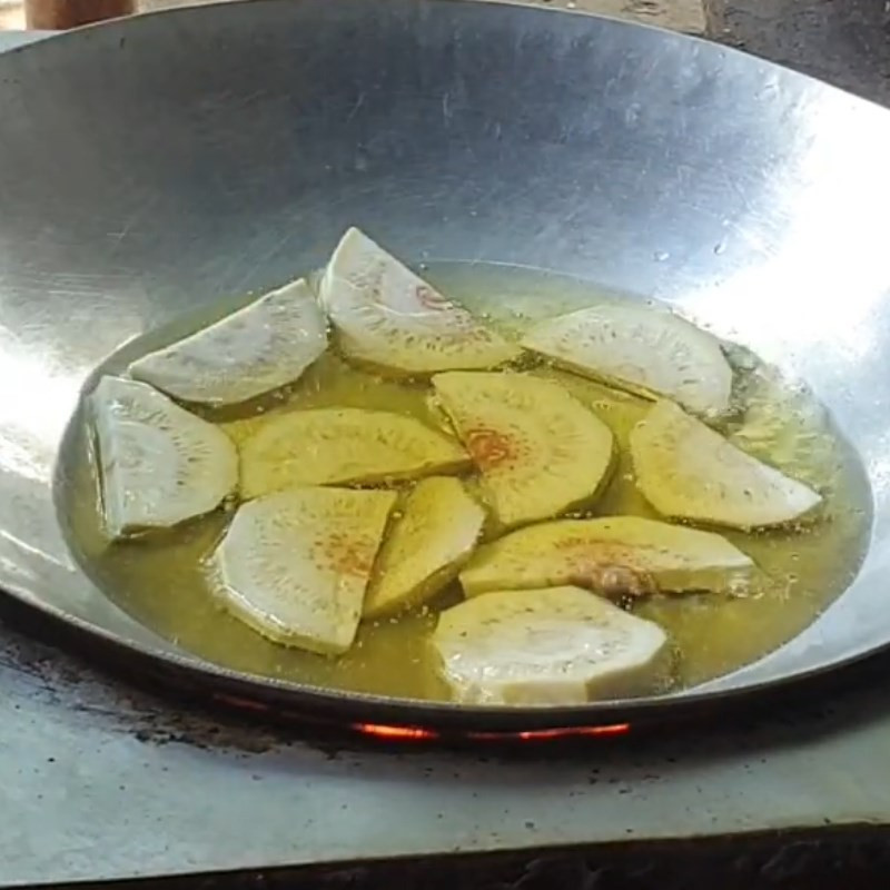 Bước 3 Chiên mít Mít non kho tương bần