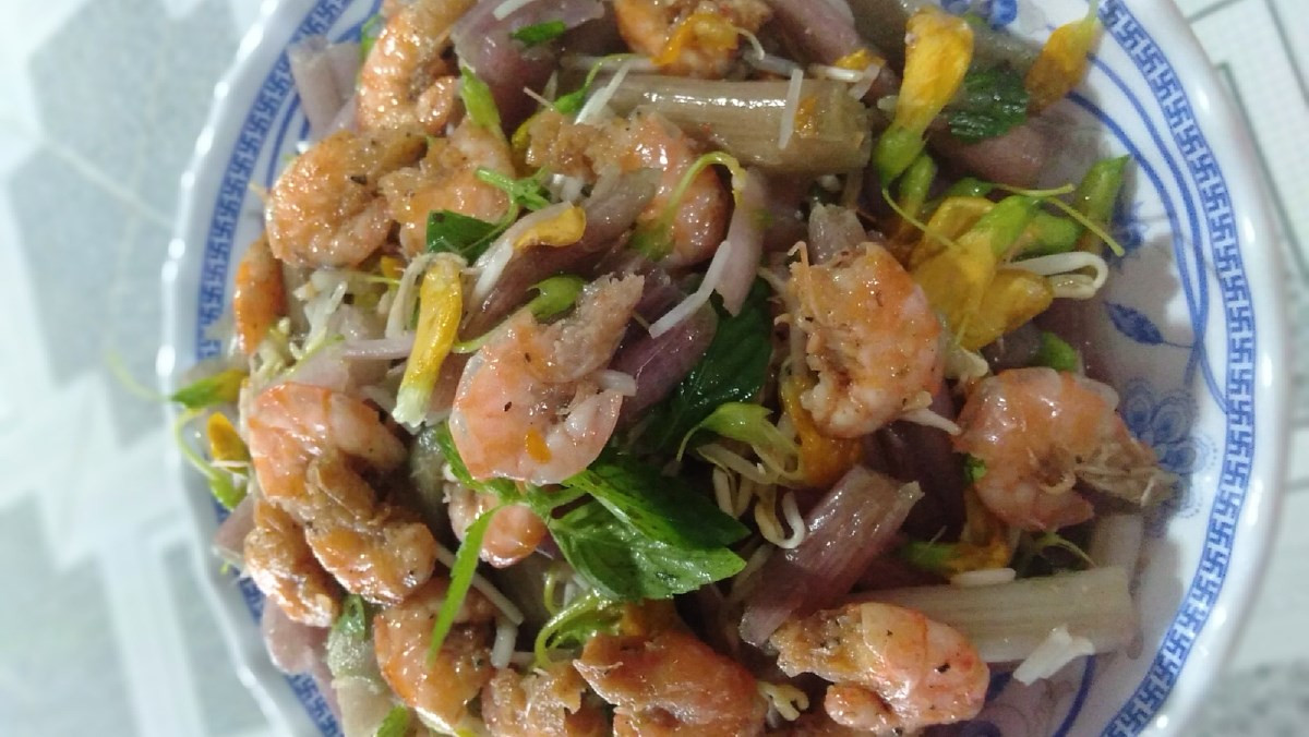 Gỏi tép bạc bông điên điển