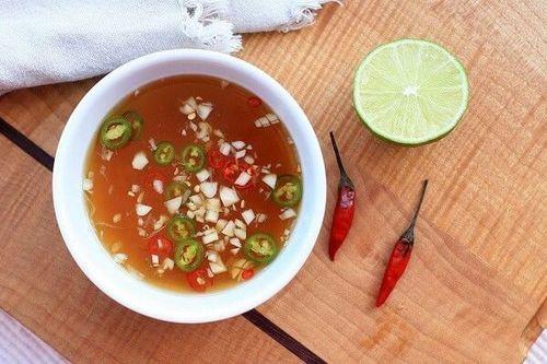 Nước sốt trộn gỏi là phần quan trọng quyết định hương vị món ăn