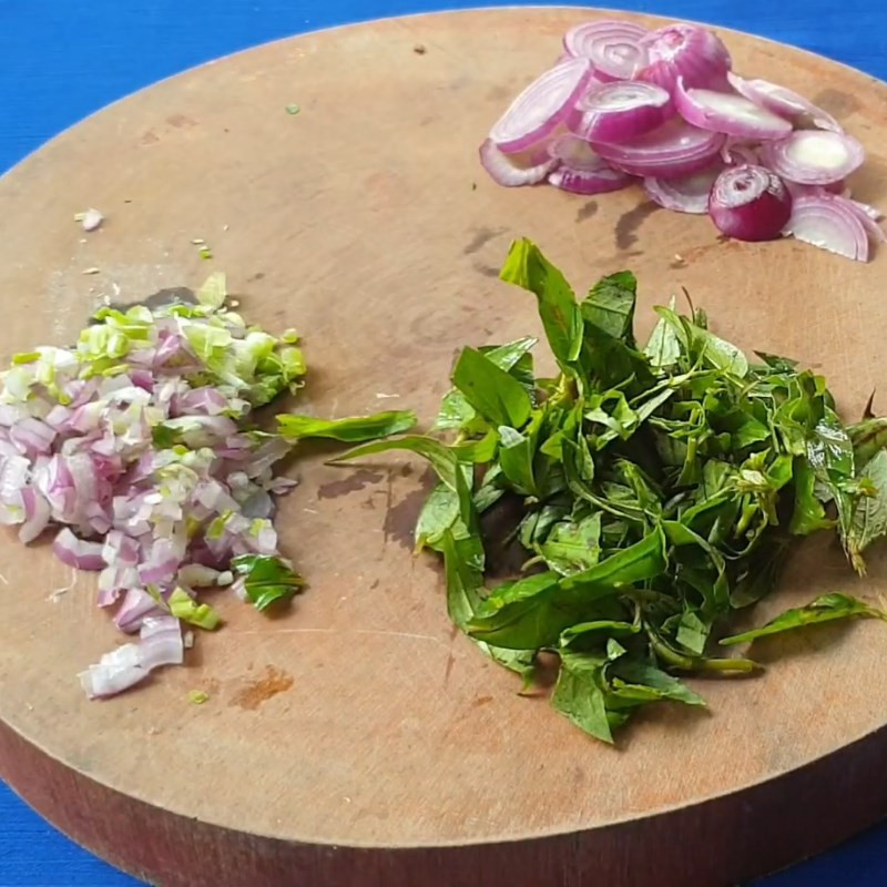 Bước 2 Sơ chế các nguyên liệu khác Mít non kho tương bần