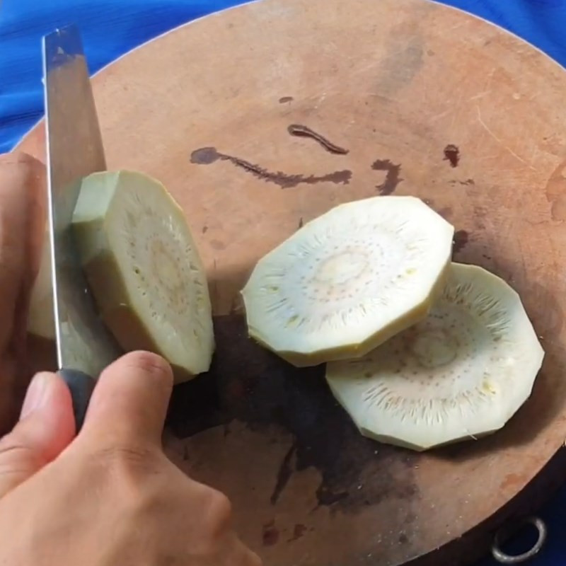 Bước 1 Sơ chế mít non Mít non kho tương bần