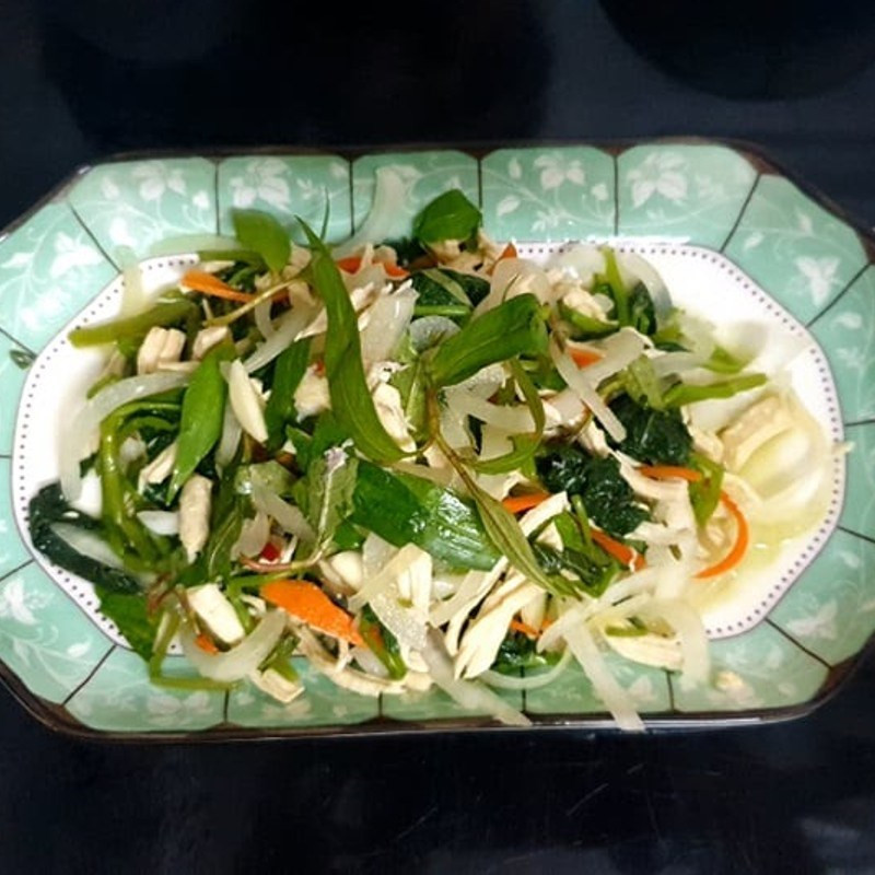 Gỏi rau lang trộn hoàn thiện