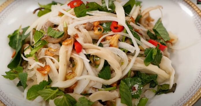Finished straw mushroom and onion salad, ready to serve