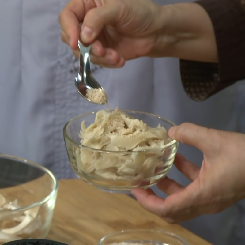 Ướp mì căn gỏi khổ qua chay