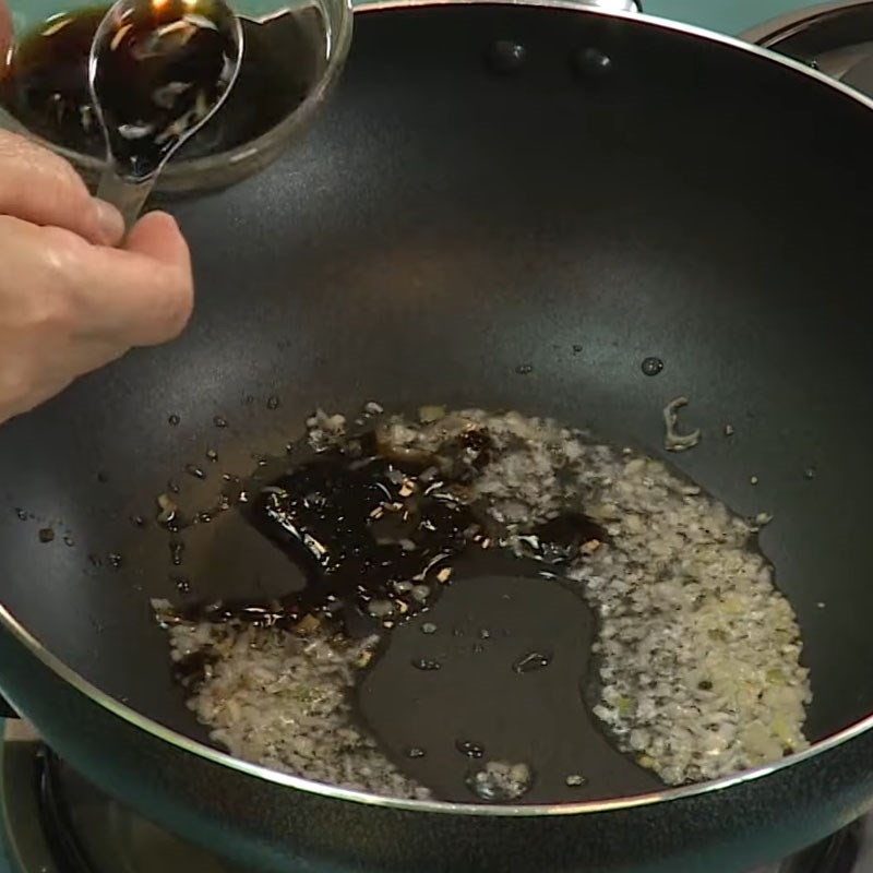 Ensalada de patata vegana con zanahoria y pepino