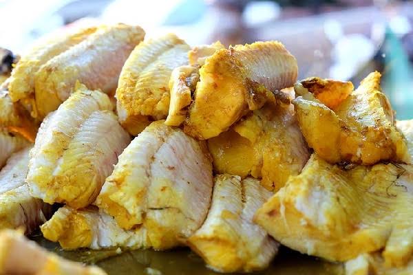 Review bún cá Châu Đốc: Hương vị miền Tây sông nước 3 Lưu ý về cách chọn cá nấu bún cá Châu Đốc