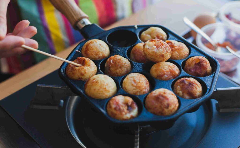 Review takoyaki: bánh bạch tuộc viên Nhật Bản lạ miệng 7 Cách làm takoyaki không cần khuôn chuyên dụng