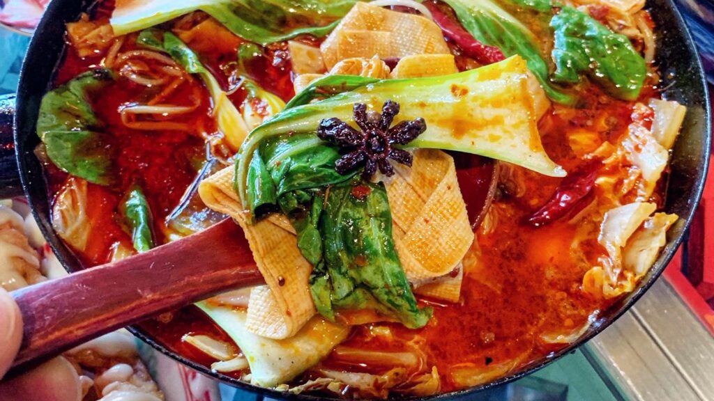 Review mala tang: món cay tê Trung Quốc đang làm mưa làm gió 4 Đặc trưng của mala tang là vị tê cay đặc trưng đến từ hạt tiêu Tứ Xuyên (hoa tiêu)