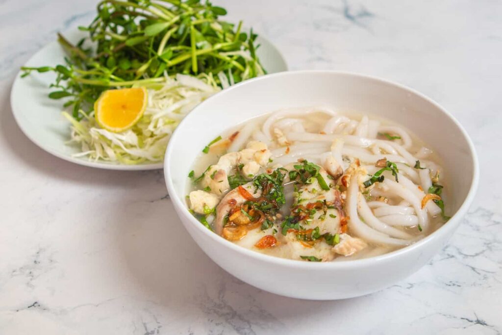 Cách nấu bánh canh cá lóc không tanh chuẩn vị Huế tại nhà 6 Hướng dẫn chi tiết các bước nấu banh canh cá lóc Huế.