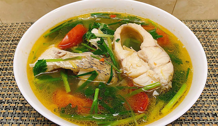 Hướng dẫn nấu cá chẽm nấu ngót cà chua thơm ngọt 1 Hướng dẫn nấu cá chẽm nấu ngót cà chua thơm ngọt