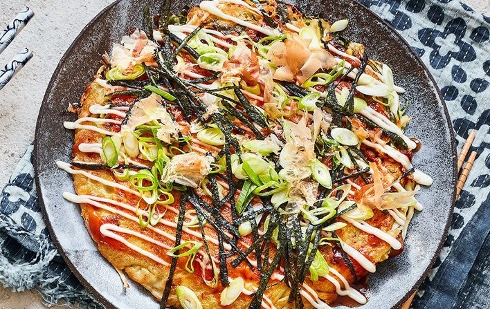 Review okonomiyaki: bánh xèo Nhật Bản ít người Việt biết 2 Okonomiyaki là món bánh mặn truyền thống của Nhật Bản