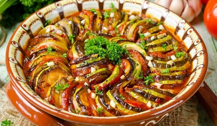 Review ratatouille: món rau củ hầm Pháp thanh đạm mà tinh tế 4 Bí quyết xếp lớp rau củ đẹp mắt chuẩn fine dining