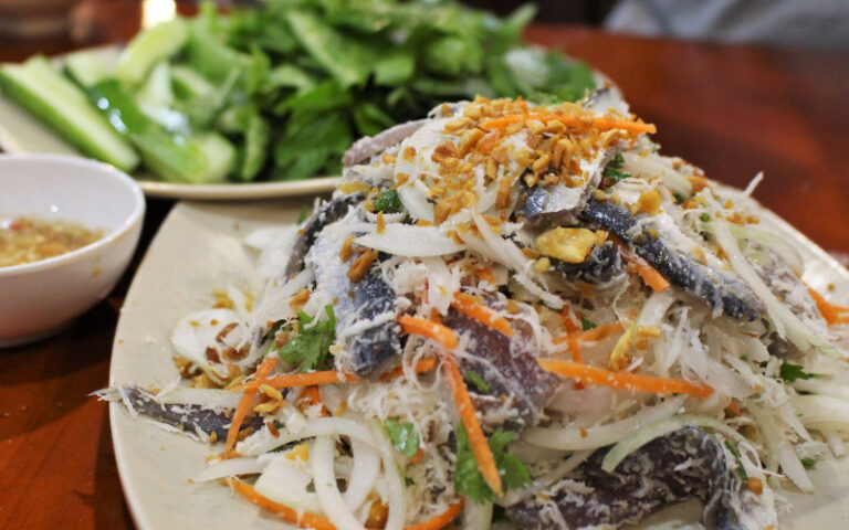 Review gỏi cá trích Phú Quốc: Đặc sản trứ danh đảo ngọc