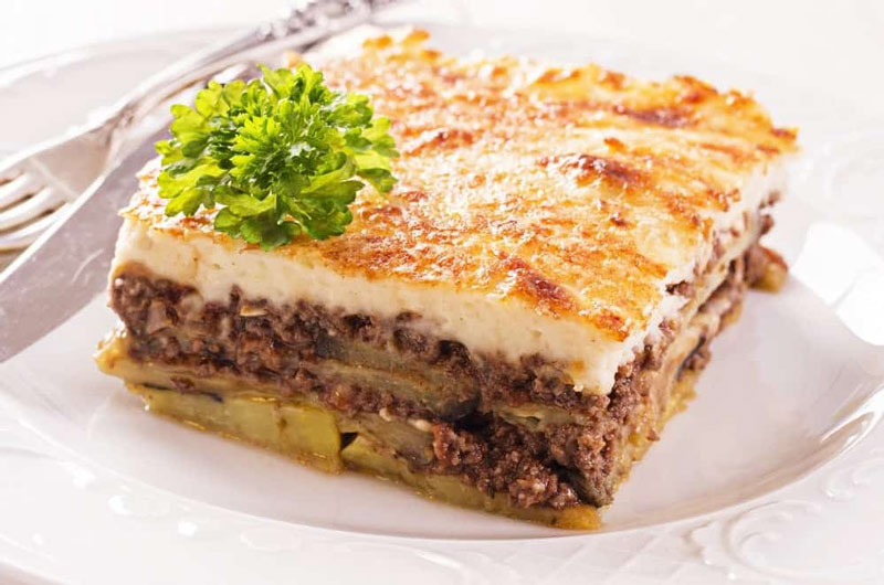 Review moussaka: món cà tím nướng phô mai Hy Lạp lạ miệng 1 Review moussaka: món cà tím nướng phô mai Hy Lạp